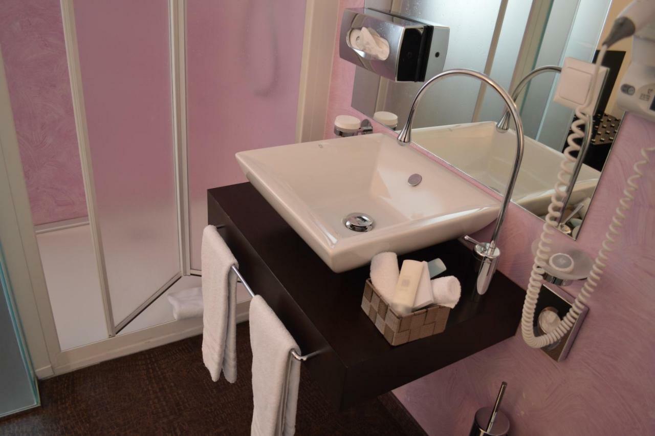 Boutique Hotel La Rinascente Locarno Eksteriør billede